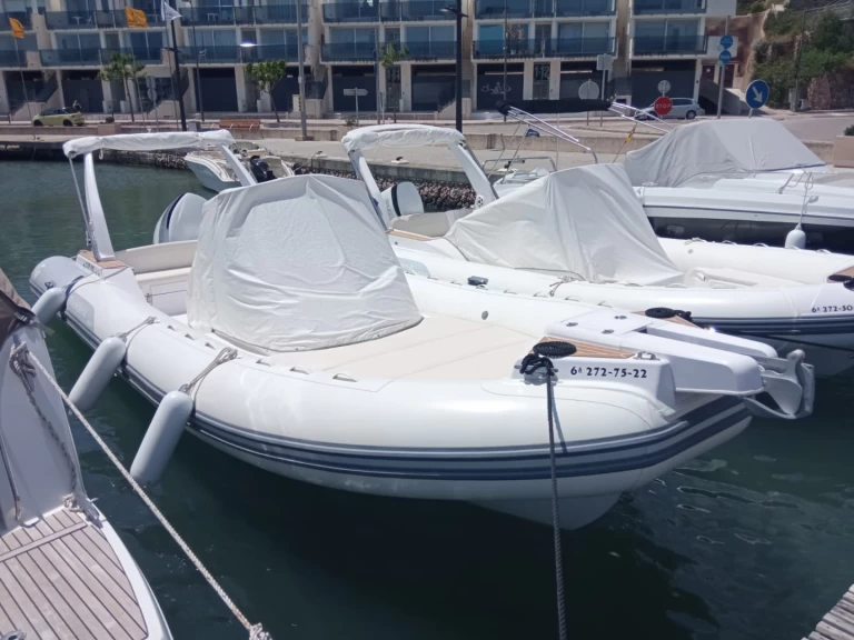 Noleggio Gommone con o senza skipper Capelli a Mahón