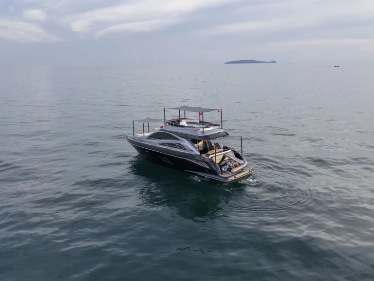 Noleggio Yacht di lusso con o senza skipper Azimut a Phuket (City)