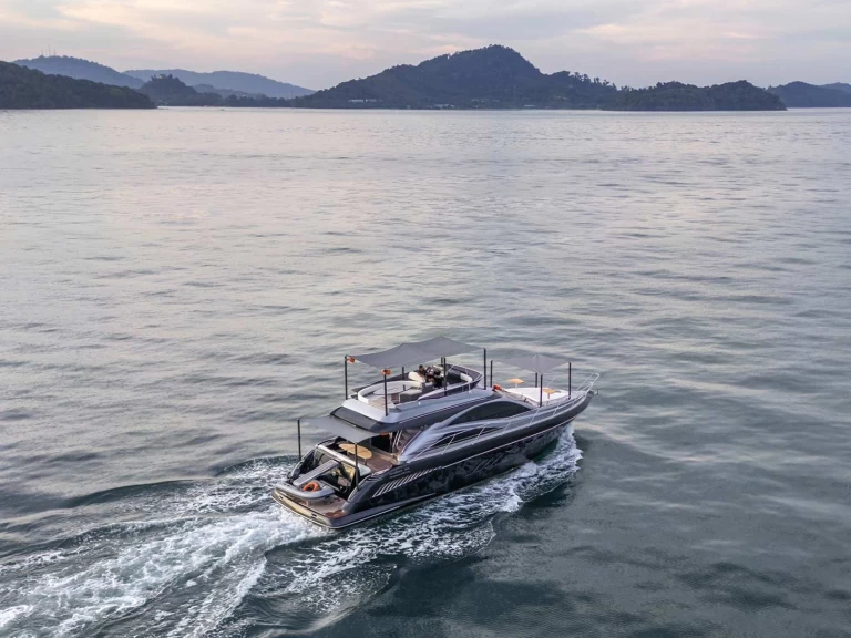 Noleggio Yacht di lusso Azimut con patente nautica