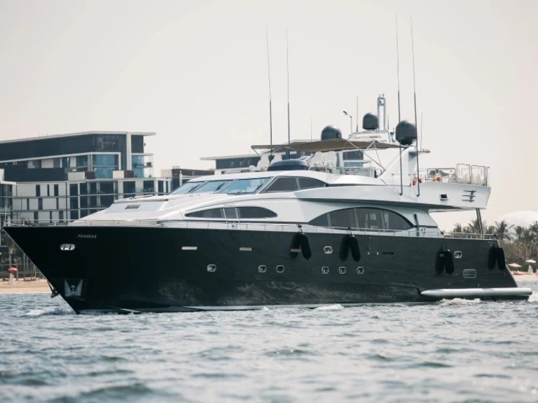 Noleggiare una Azimut Azimut 100  a Dubai Marina