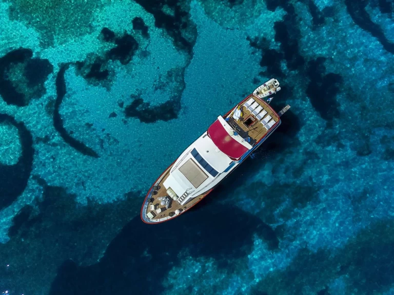 Noleggiare una Custom KORAB a Fiume