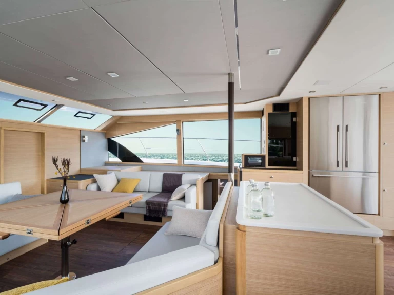 Noleggio Yacht di lusso con o senza skipper Aquila a Il Pireo