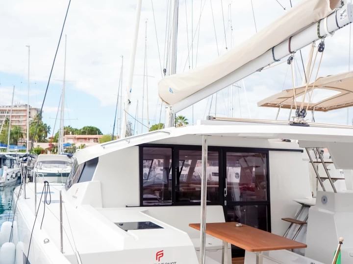 Noleggio barche Fountaine Pajot Astrea 42 a Furnari su Samboat