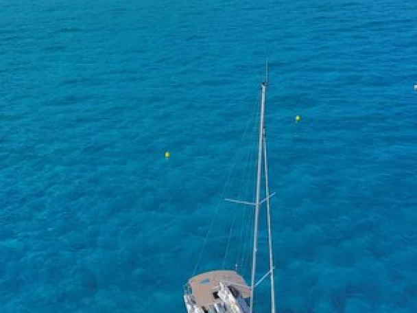 Noleggio Barca a vela Jeanneau con patente nautica