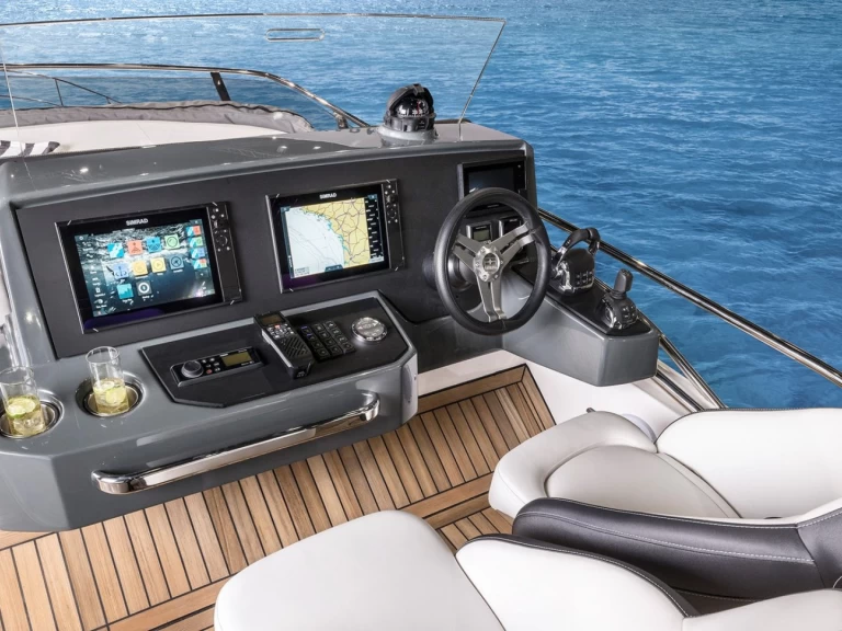 Noleggio Barca a motore Bavaria con patente nautica