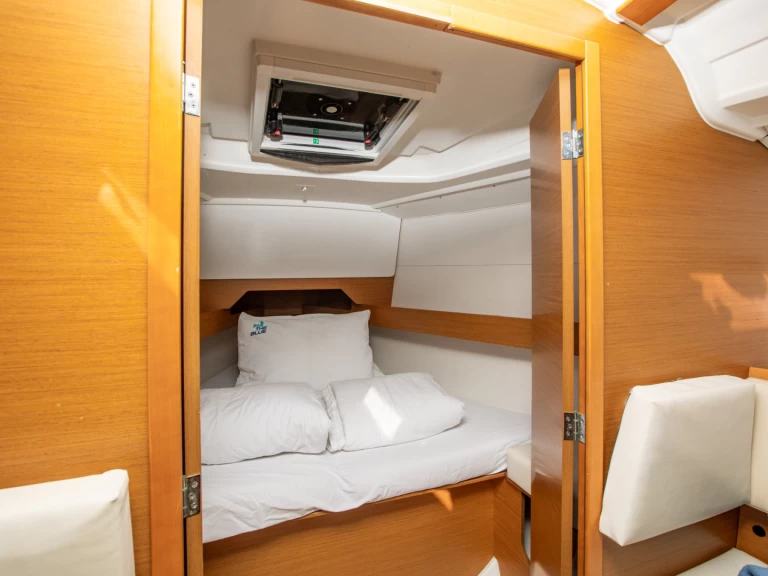 Jeanneau Sun Odyssey 349 da affittare a  Punat