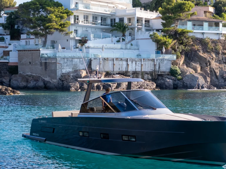 Med Yacht Med48 da affittare a  Port de Cavalaire-sur-Mer