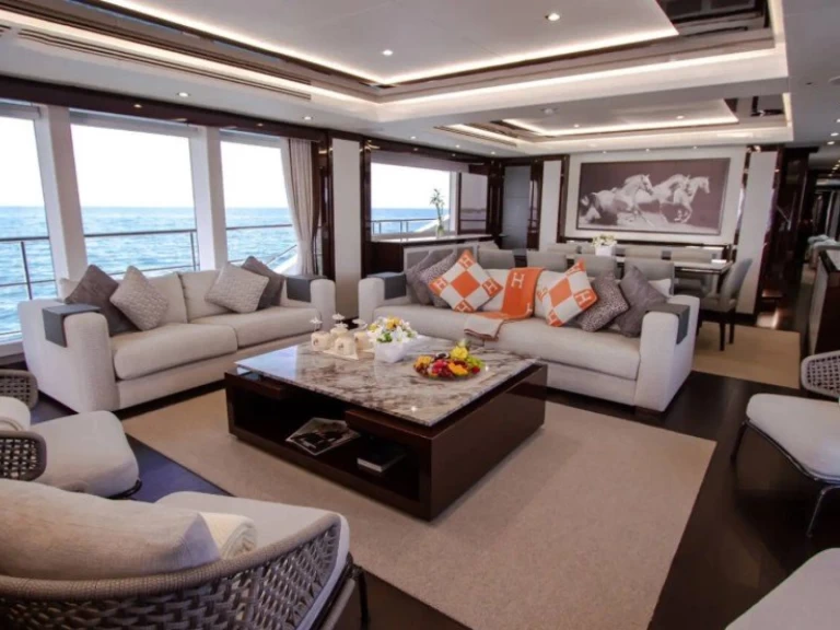 Noleggio a Dubai Marina – Sunseeker 116 su SamBoat
