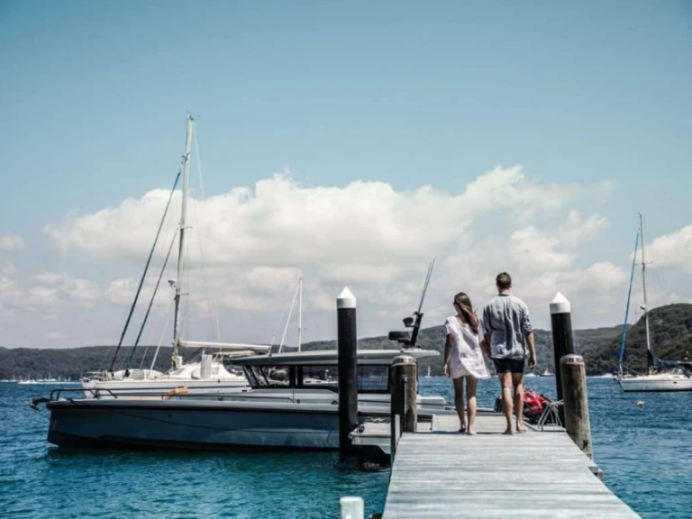 Noleggio Barca a motore con o senza skipper Axopar a Mykonos (Citta)