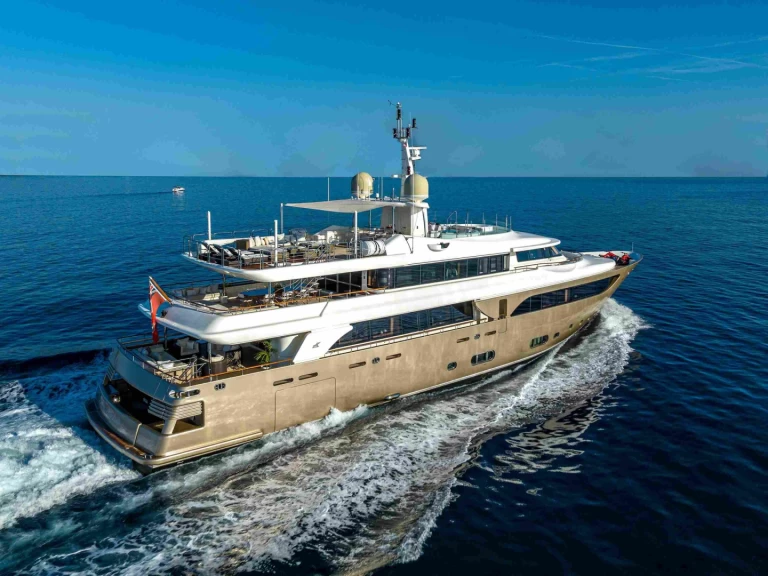 Noleggio Yacht di lusso a Dubai Marina – Crn 150