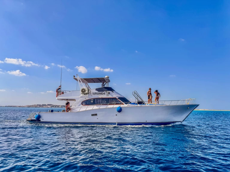 Barca a motore a noleggio a Hurghada al miglior prezzo