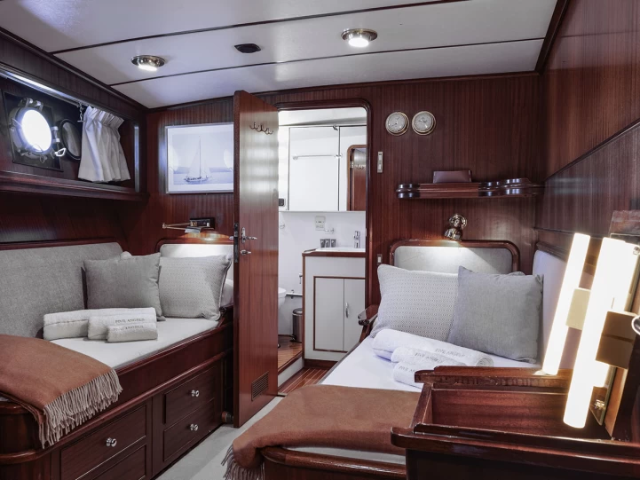 Noleggio Barca a motore a Castellammare di Stabia –  Pacific Class 85