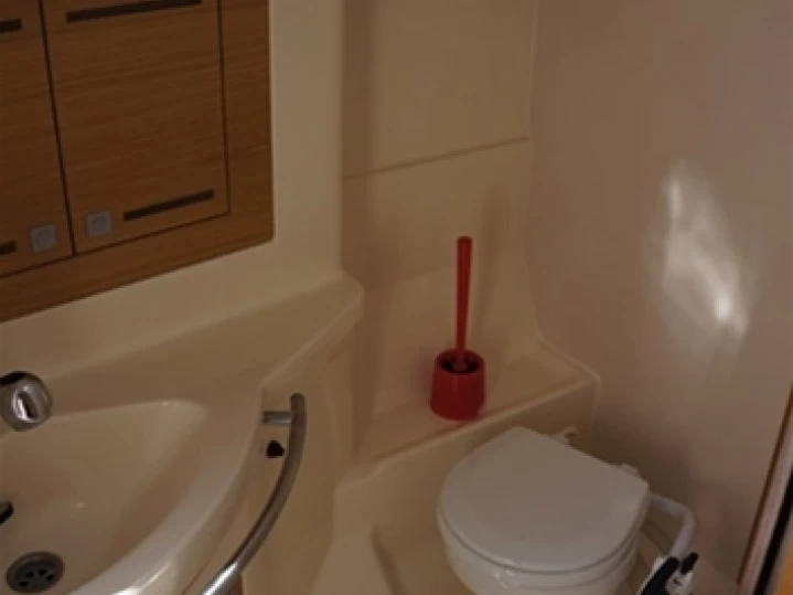 Noleggio Barca a vela con o senza skipper Elan a Gouviá