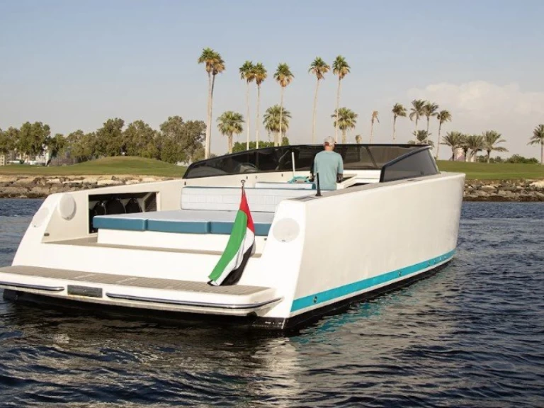 Noleggio Yacht di lusso VanDutch con patente nautica