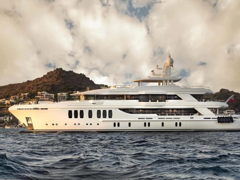 Noleggio Yacht di lusso a Dubai Marina – CMB YACHTS 154