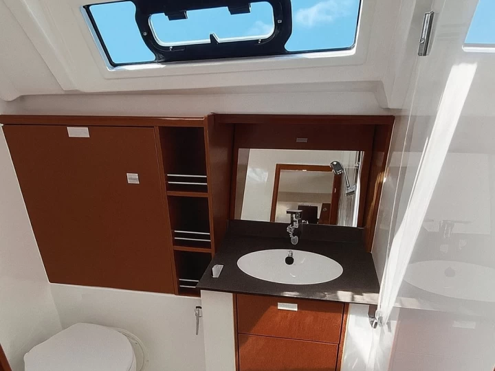 Noleggio Barca a vela Bavaria con patente nautica