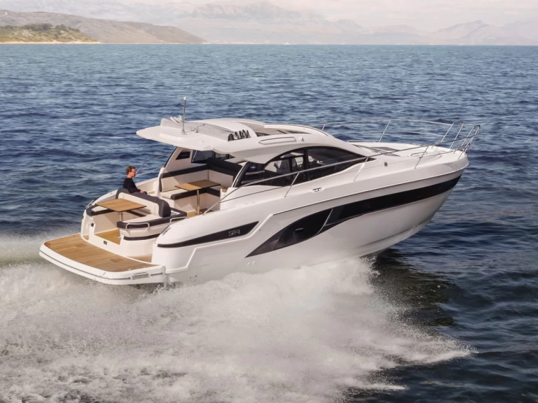 Noleggiare una Bavaria Bavaria SR41 a Trogir