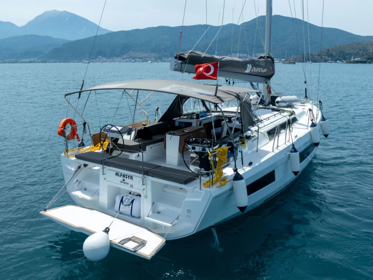 Noleggio barche Fethiye economico Dufour 44