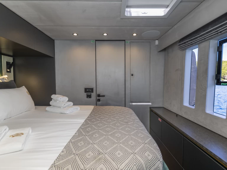 Noleggio Catamarano Sunreef con patente nautica