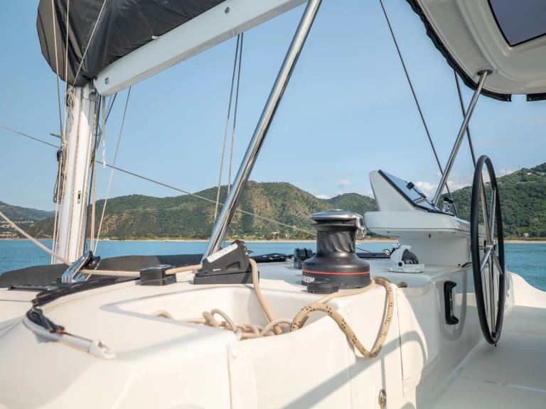 Noleggio Catamarano a Castellammare del Golfo – Lagoon Lagoon 51