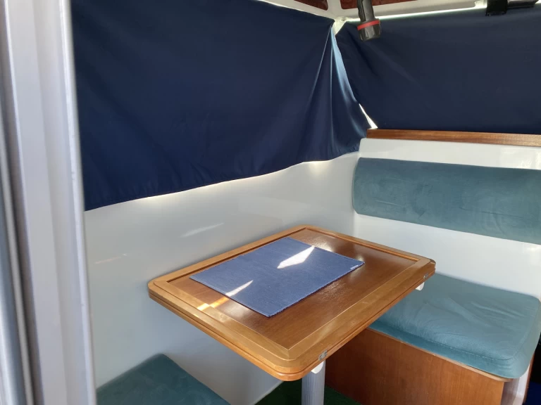 Noleggio Barca a motore con o senza skipper Jeanneau a La Rochelle