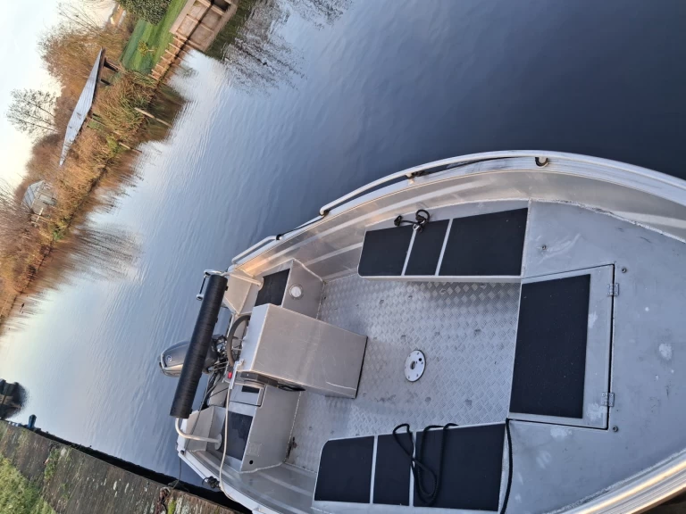 Noleggio barche qwest R450 a Vinkeveen su Samboat