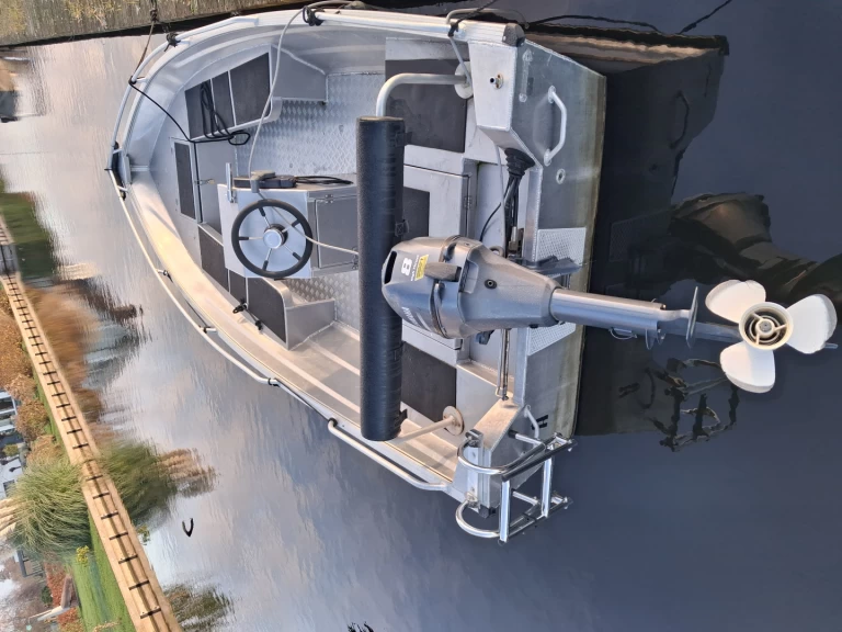 Noleggio Barca a motore con o senza skipper qwest a Vinkeveen