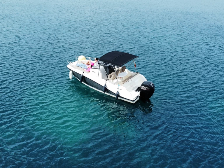 Noleggiare una Quicksilver Activ 605 Sundeck a Calp / Calpe