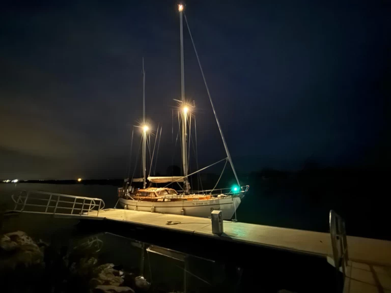 Noleggio Barca a vela Vindö con patente nautica