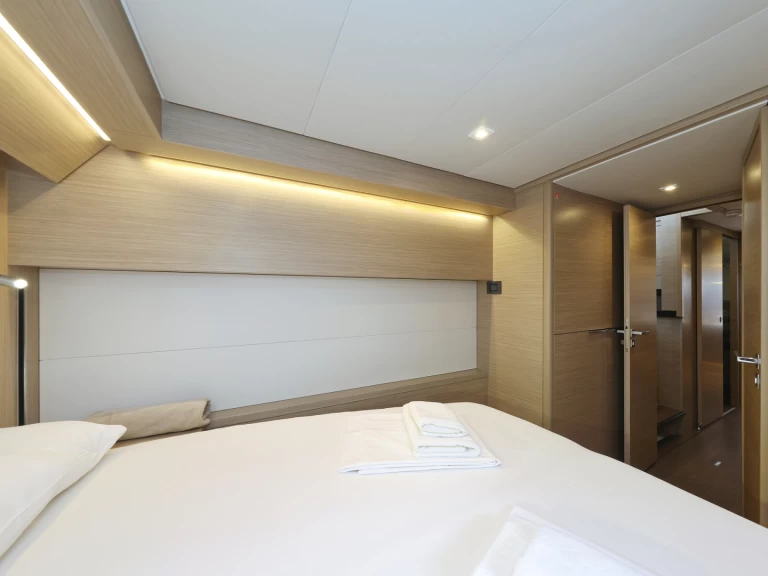 Catamarano a noleggio a Sukošan al miglior prezzo