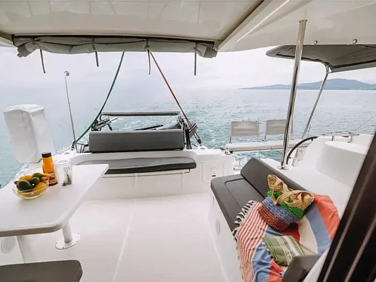 Noleggio barche Nikiána economico Excess 11