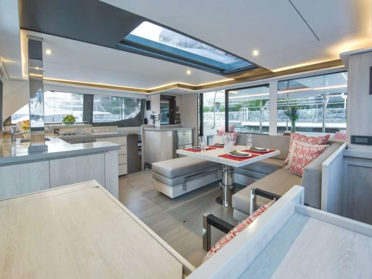 Noleggio Catamarano a Belize City – Leopard Nice Aft Too