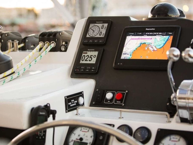 Noleggio Catamarano Leopard con patente nautica