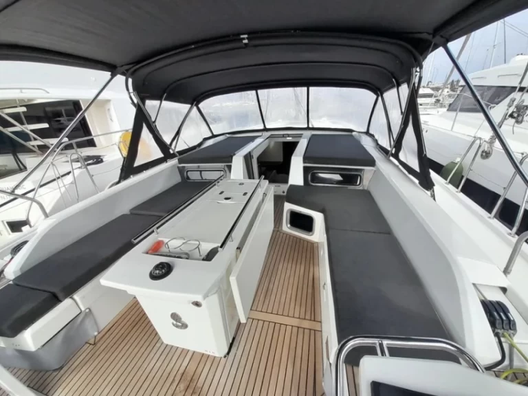 Noleggio Barca a vela Bénéteau con patente nautica