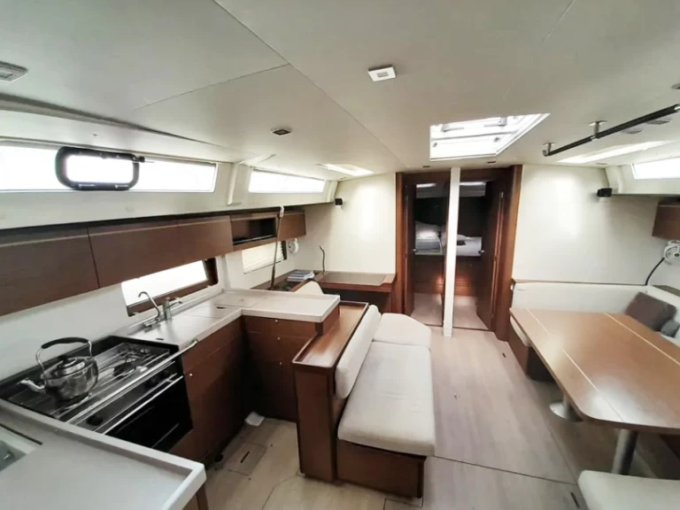 Noleggio Barca a vela con o senza skipper Bénéteau a Atene