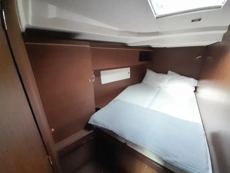 Noleggio Barca a vela Bénéteau con patente nautica