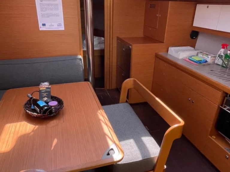 Noleggio a Atene – Dufour Dufour 430 Grand Large su SamBoat