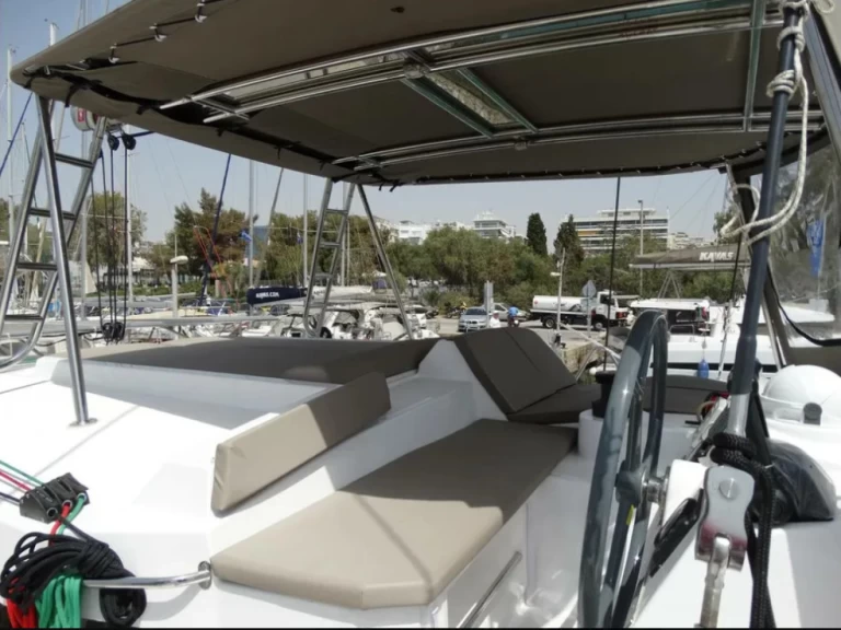 Noleggio Catamarano Bali con patente nautica