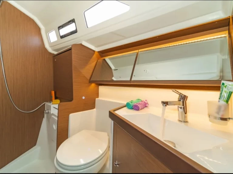 Noleggio Barca a vela a Álimos – Bénéteau Oceanis 40.1