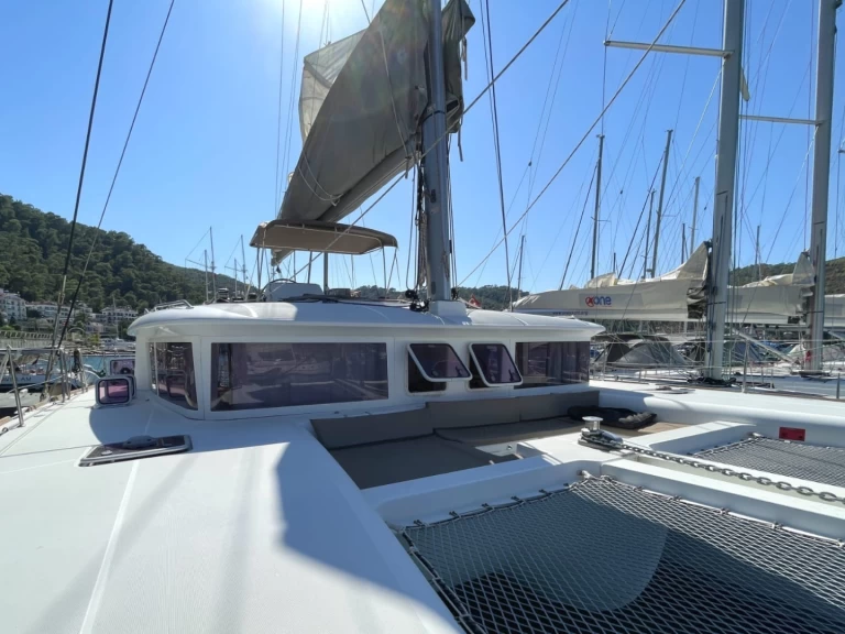 Noleggio Catamarano con o senza skipper Lagoon a Álimos