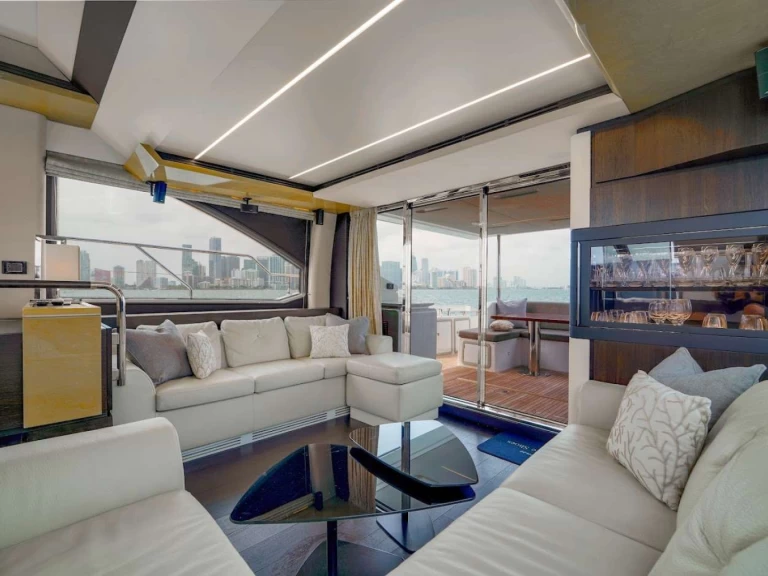 Yacht di lusso a noleggio a Bahamas al miglior prezzo