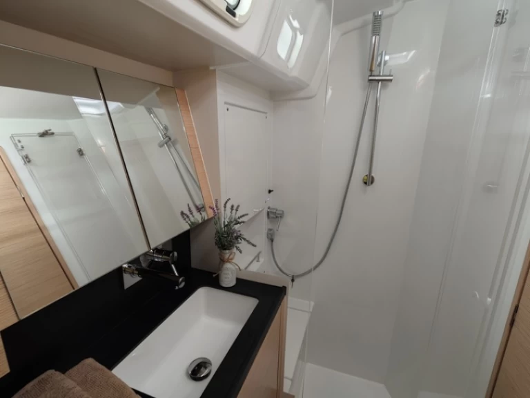 Barca a vela a noleggio a Pomer al miglior prezzo