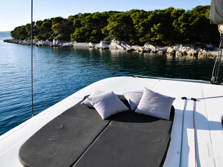 Noleggiare una Lagoon Lagoon 42 a Spalato