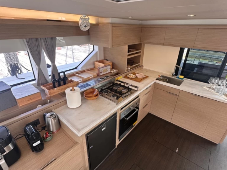 Noleggiare una Lagoon Lagoon 55 a Le Marin