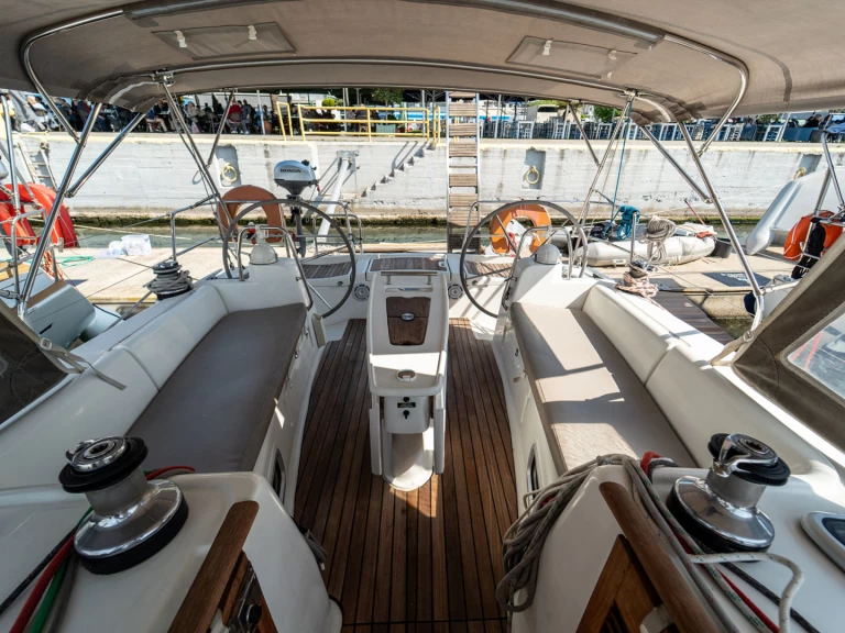 Barca a vela a noleggio a Kavála al miglior prezzo