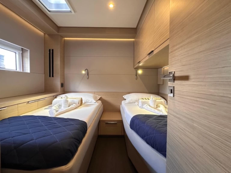 Noleggio Catamarano Lagoon con patente nautica