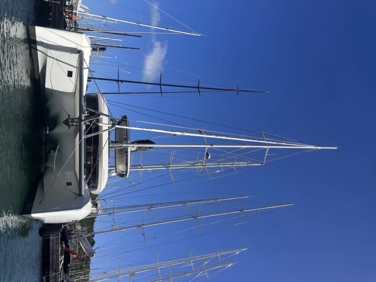 Noleggiare una Lagoon Lagoon 55 a Marigot