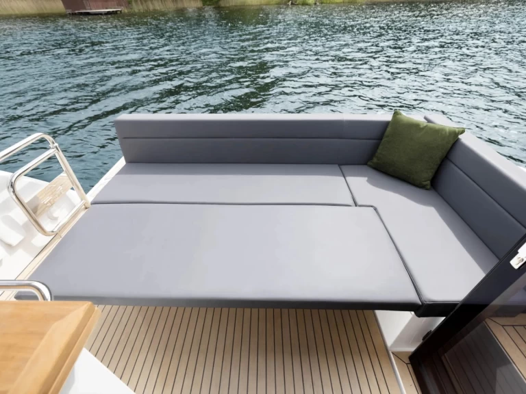 Noleggio a Zaravecchia (Biograd) – Sealine Sealine C335 su SamBoat