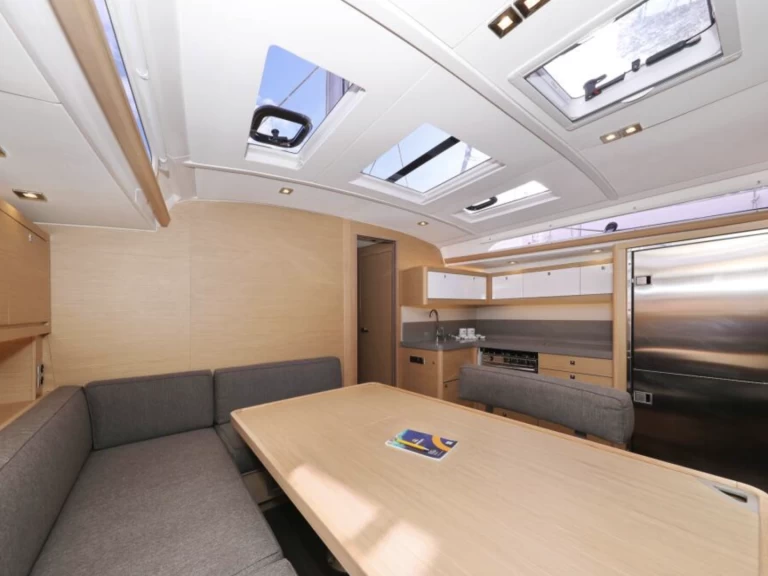 Dufour Dufour 470 da affittare a  Seget Donji