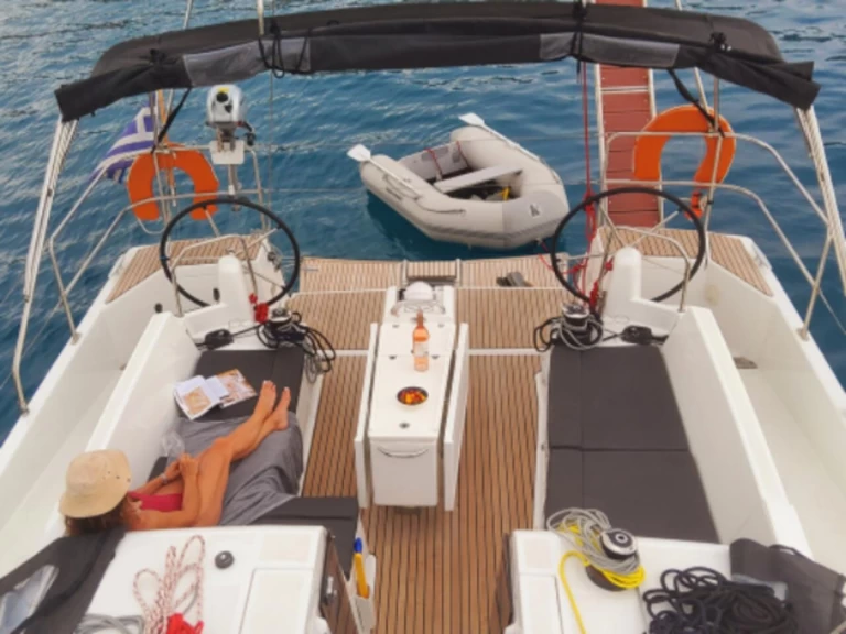 Barca a vela a noleggio a Rodi (Citta) al miglior prezzo